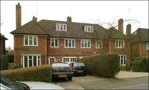 03 Milton Close